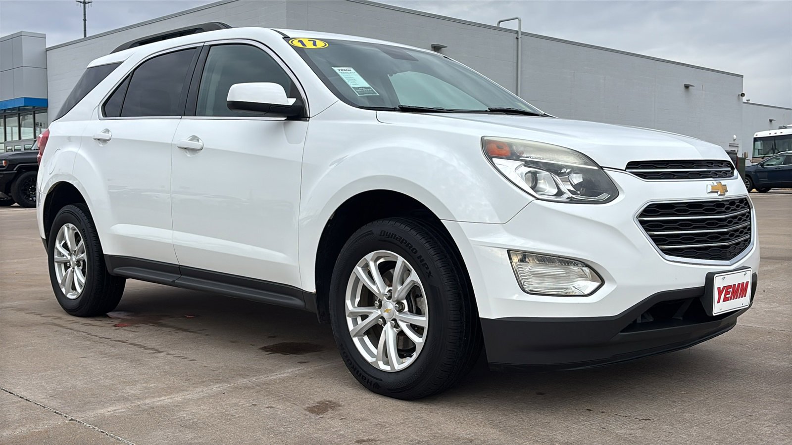 2017 Chevrolet Equinox LT's photo