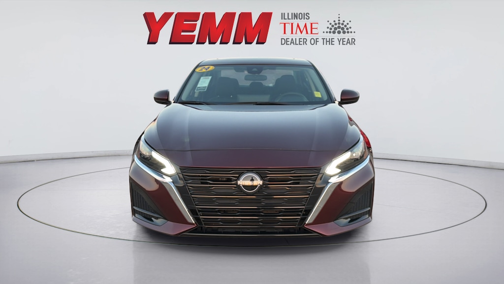 Used 2024 Nissan Altima 2.5 SV Sedan