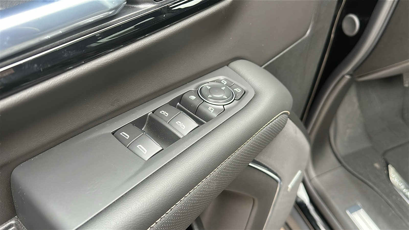 2026 Chevrolet Tahoe Premier - Photo 15