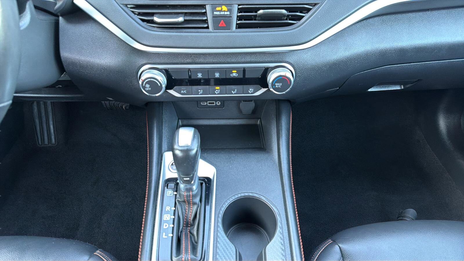 2022 Nissan Altima SR - Photo 15