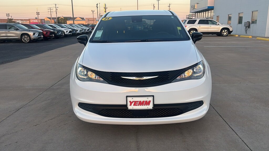 Used 2025 Chrysler Voyager LX Van Passenger Van