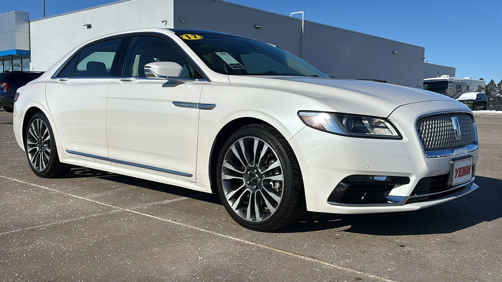 2017 Lincoln Continental Reserve's photo