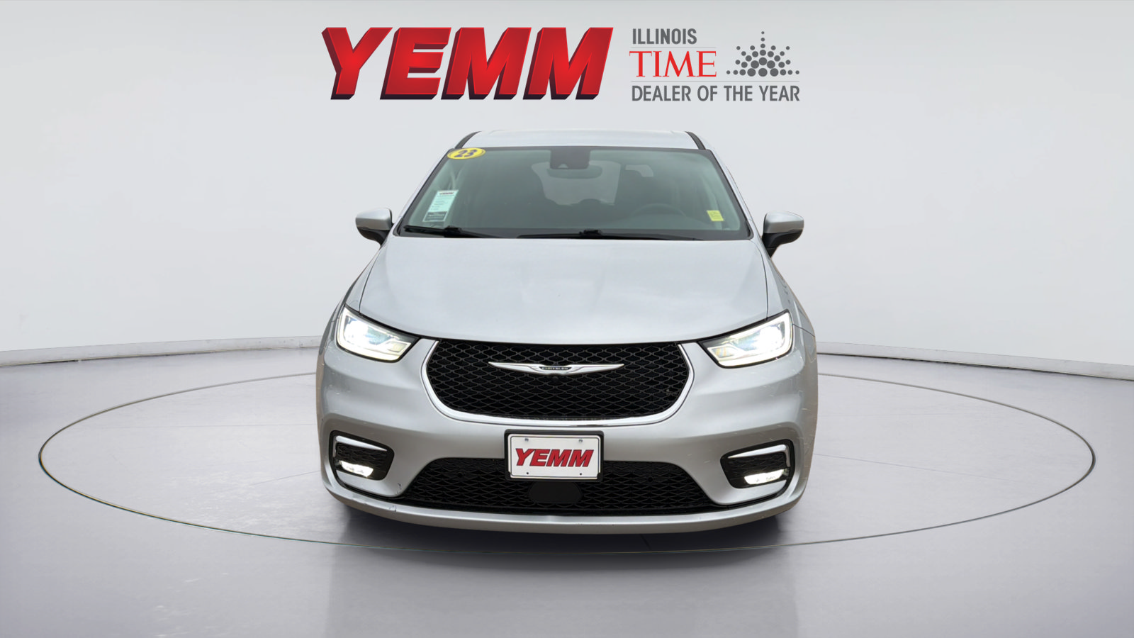Used 2023 Chrysler Pacifica Touring L Van Passenger Van