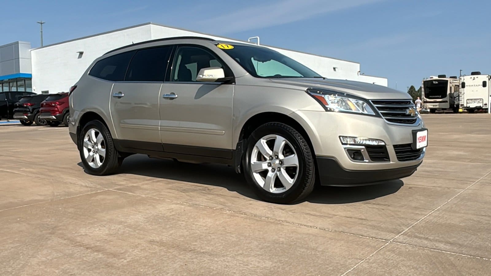 Used 2017 Chevrolet Traverse 1LT with VIN 1GNKRGKD0HJ252495 for sale in Galesburg, IL