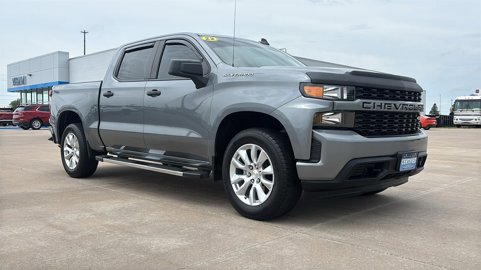 Certified 2022 Chevrolet Silverado 1500 Limited Custom with VIN 1GCPYBEK4NZ203084 for sale in Galesburg, IL