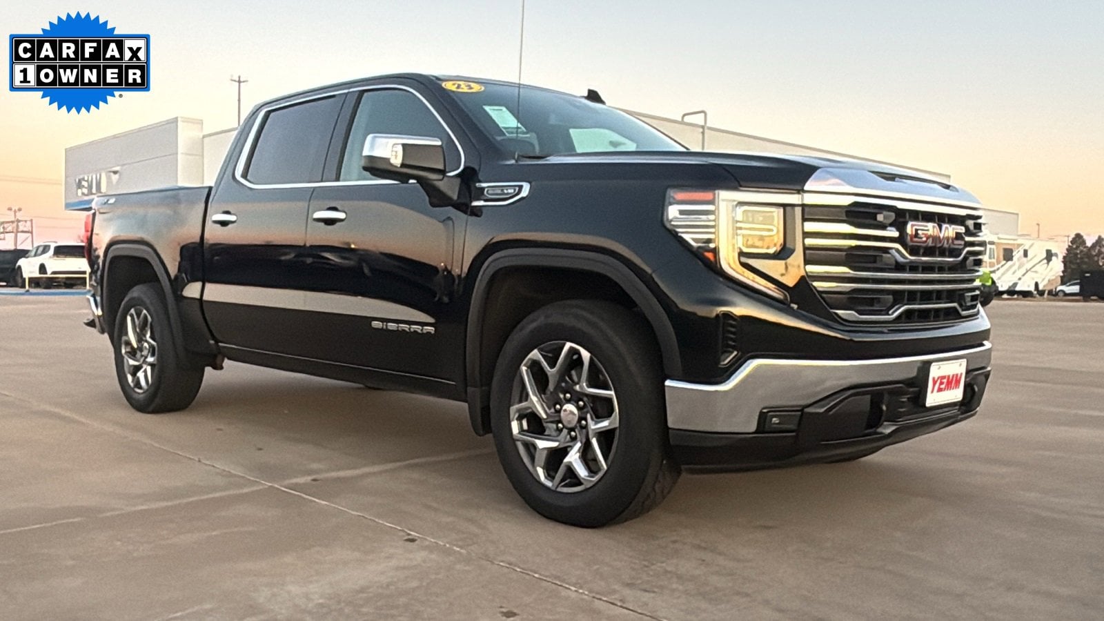 2023 GMC Sierra 1500 SLT's photo