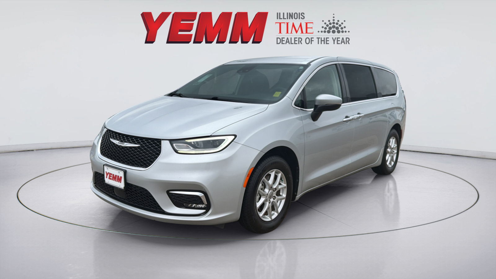 Used 2023 Chrysler Pacifica Touring L Van Passenger Van