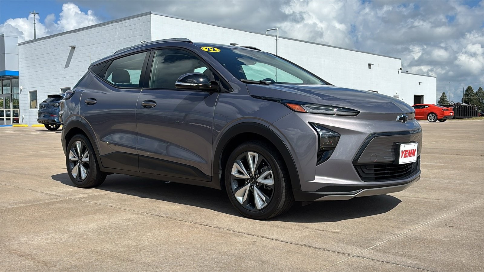 Used 2022 Chevrolet Bolt EUV LT with VIN 1G1FY6S02N4120393 for sale in Galesburg, IL