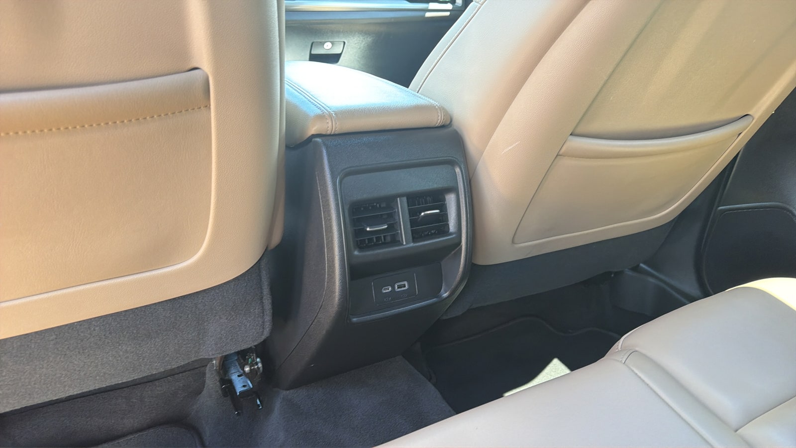 2024 Cadillac XT4 Premium Luxury - Photo 23