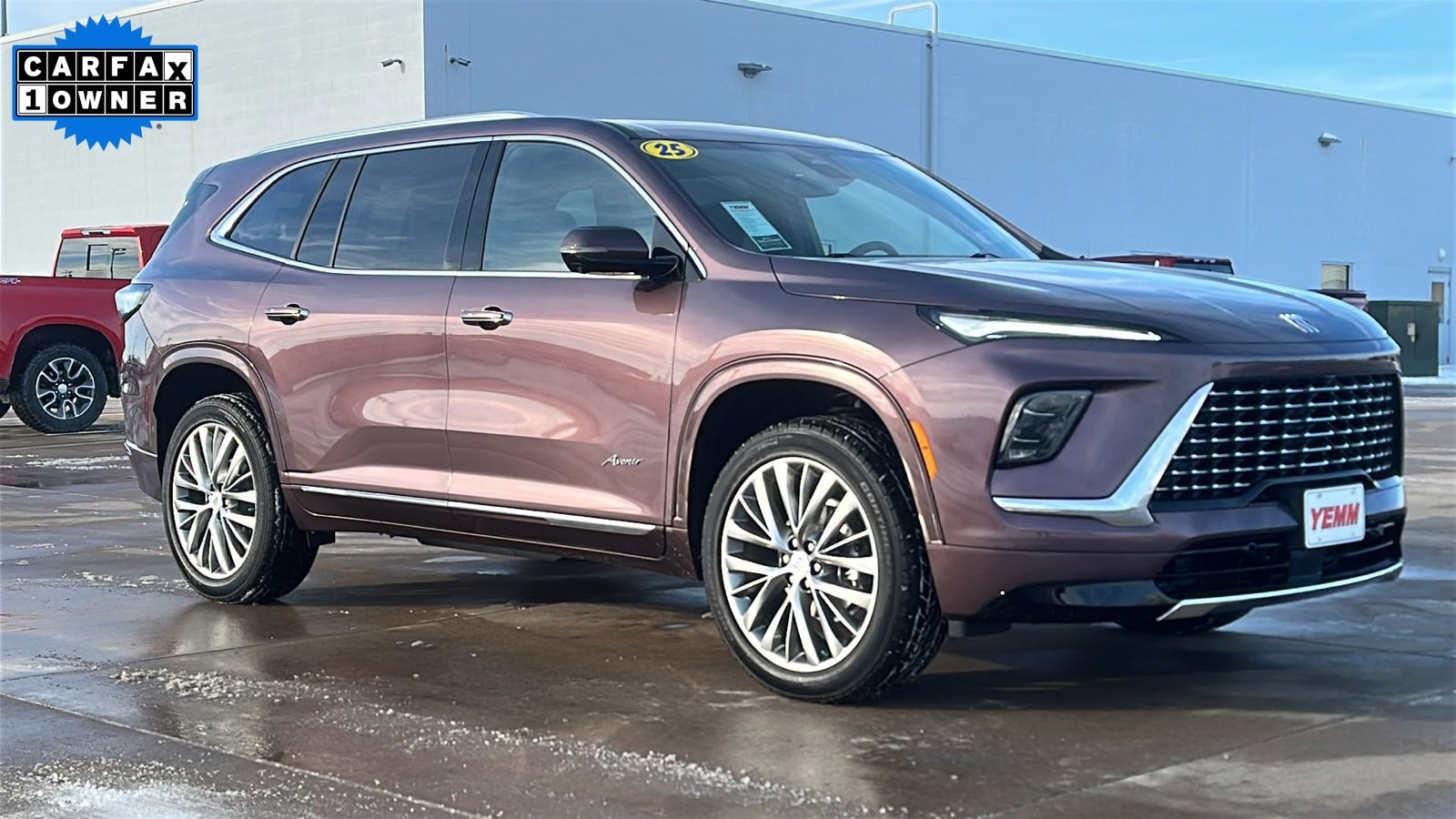 2025 Buick Enclave Avenir's photo