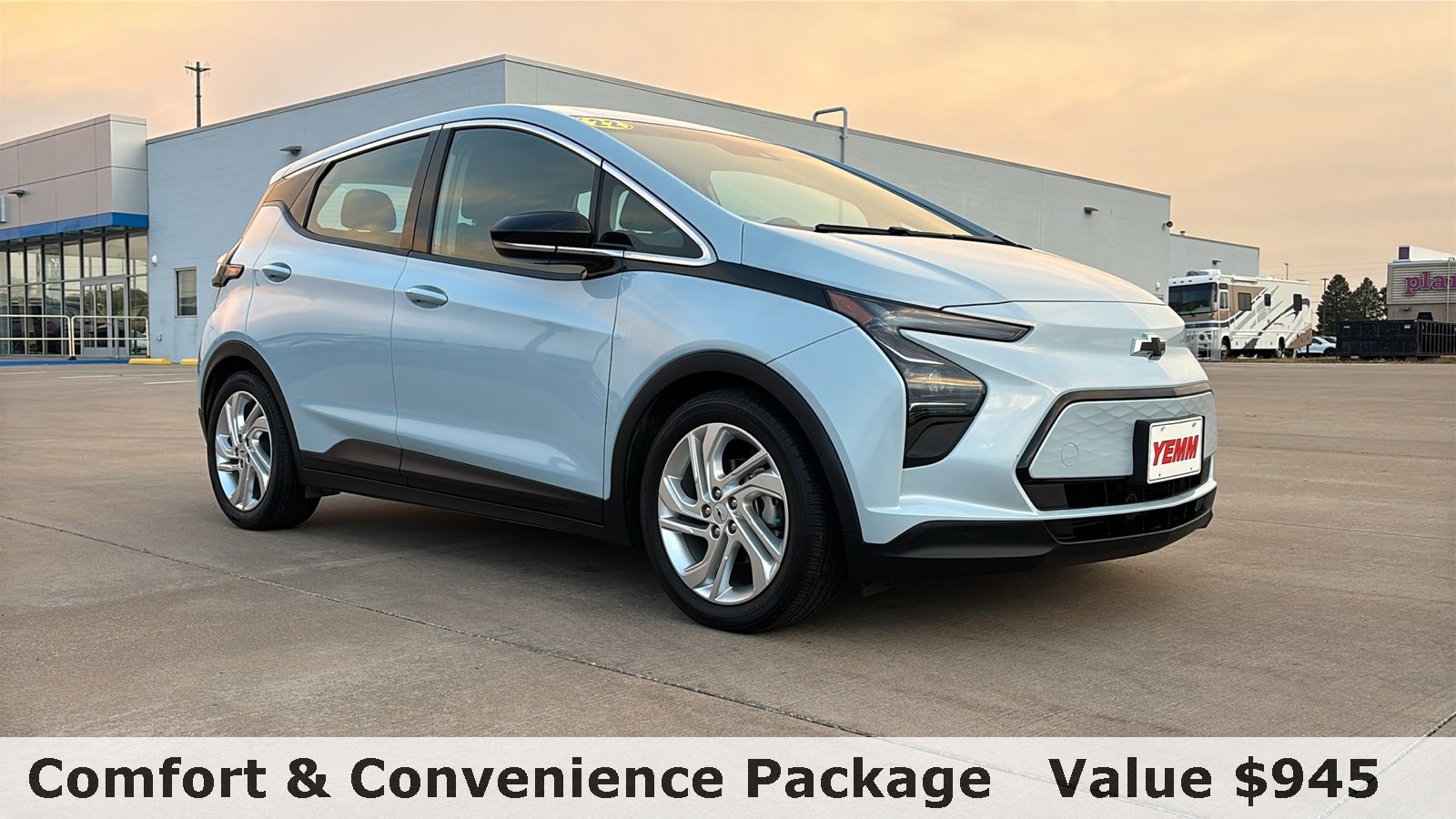 Used 2022 Chevrolet Bolt EV LT with VIN 1G1FW6S05N4116960 for sale in Galesburg, IL