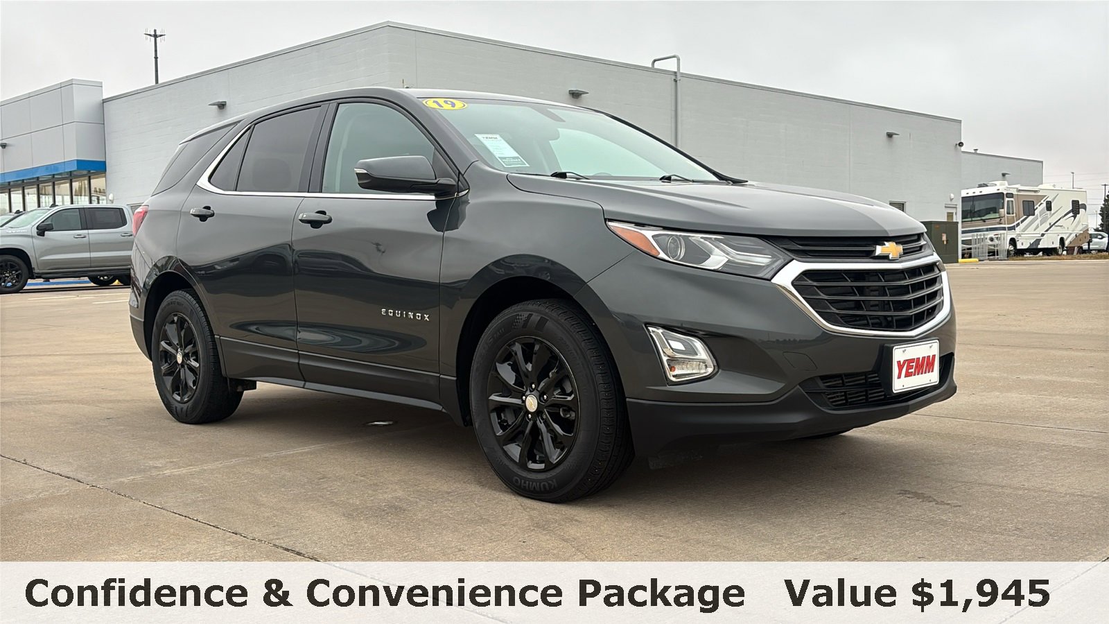 Used 2019 Chevrolet Equinox LT with VIN 3GNAXKEV9KS535928 for sale in Galesburg, IL