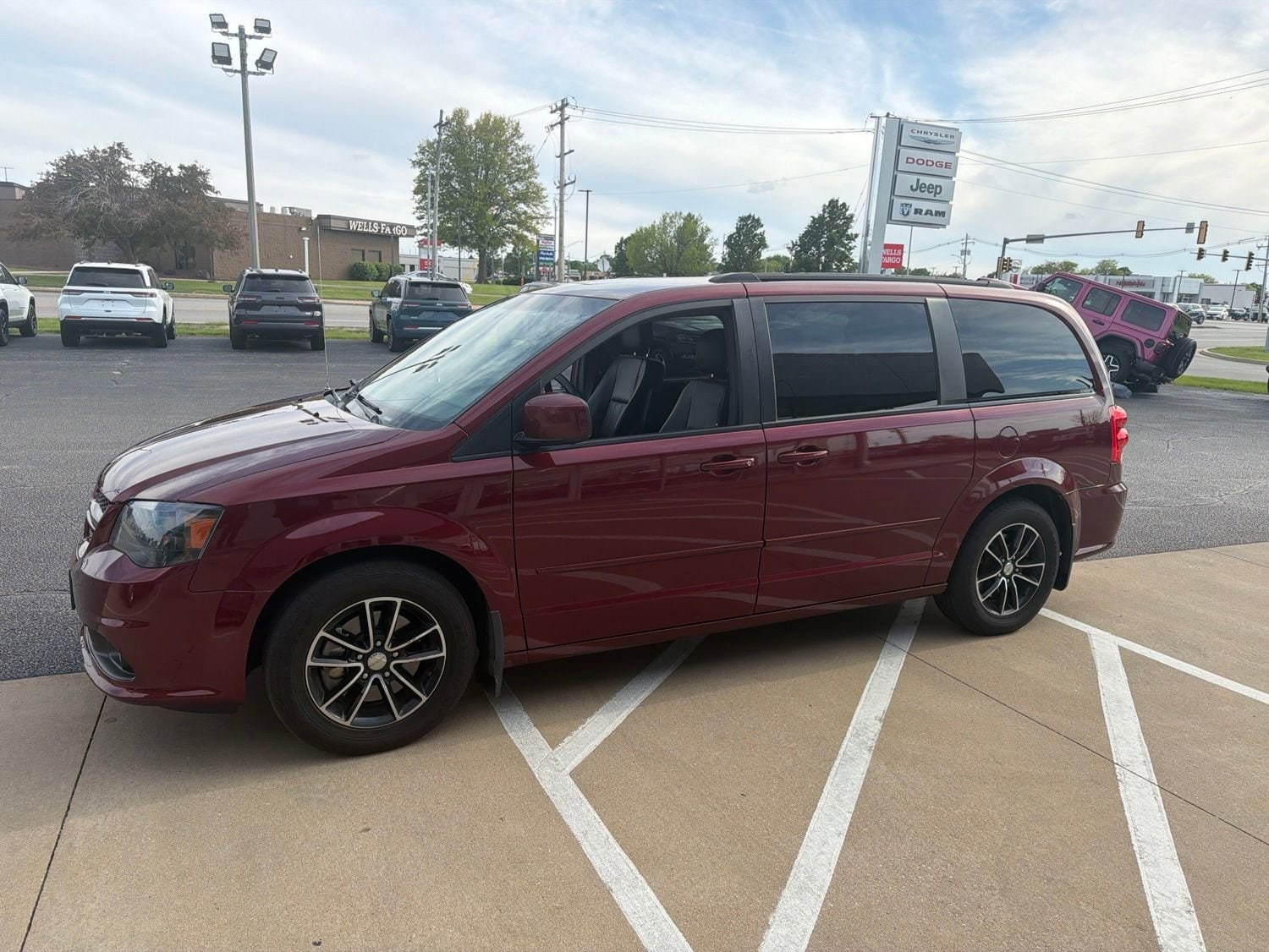 2017 Dodge Grand Caravan GT's photo