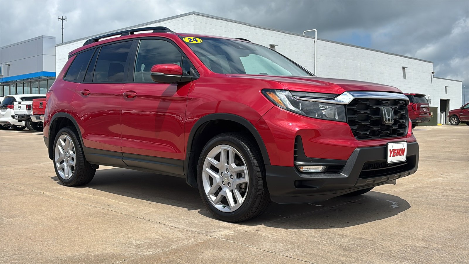 Used 2024 Honda Passport EX-L with VIN 5FNYF8H57RB009535 for sale in Galesburg, IL