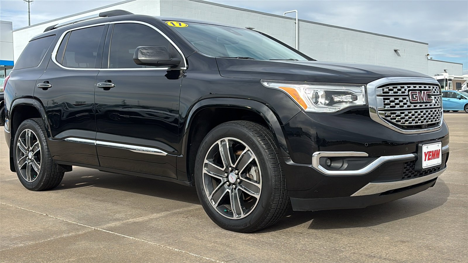 2017 GMC Acadia Denali's photo