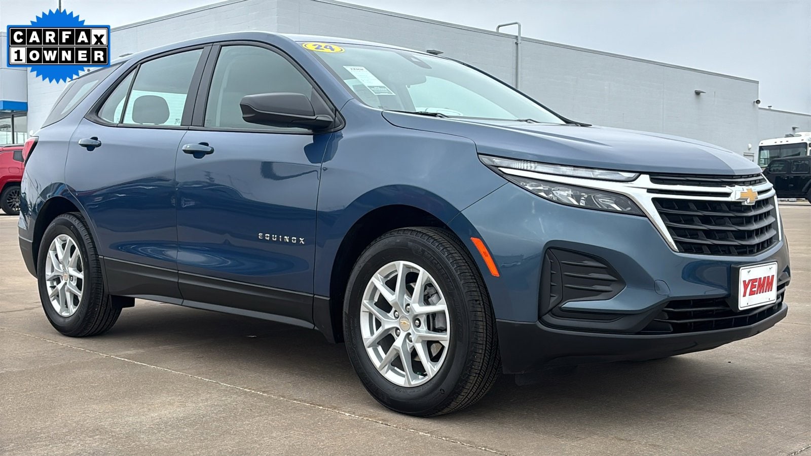 2024 Chevrolet Equinox LS's photo