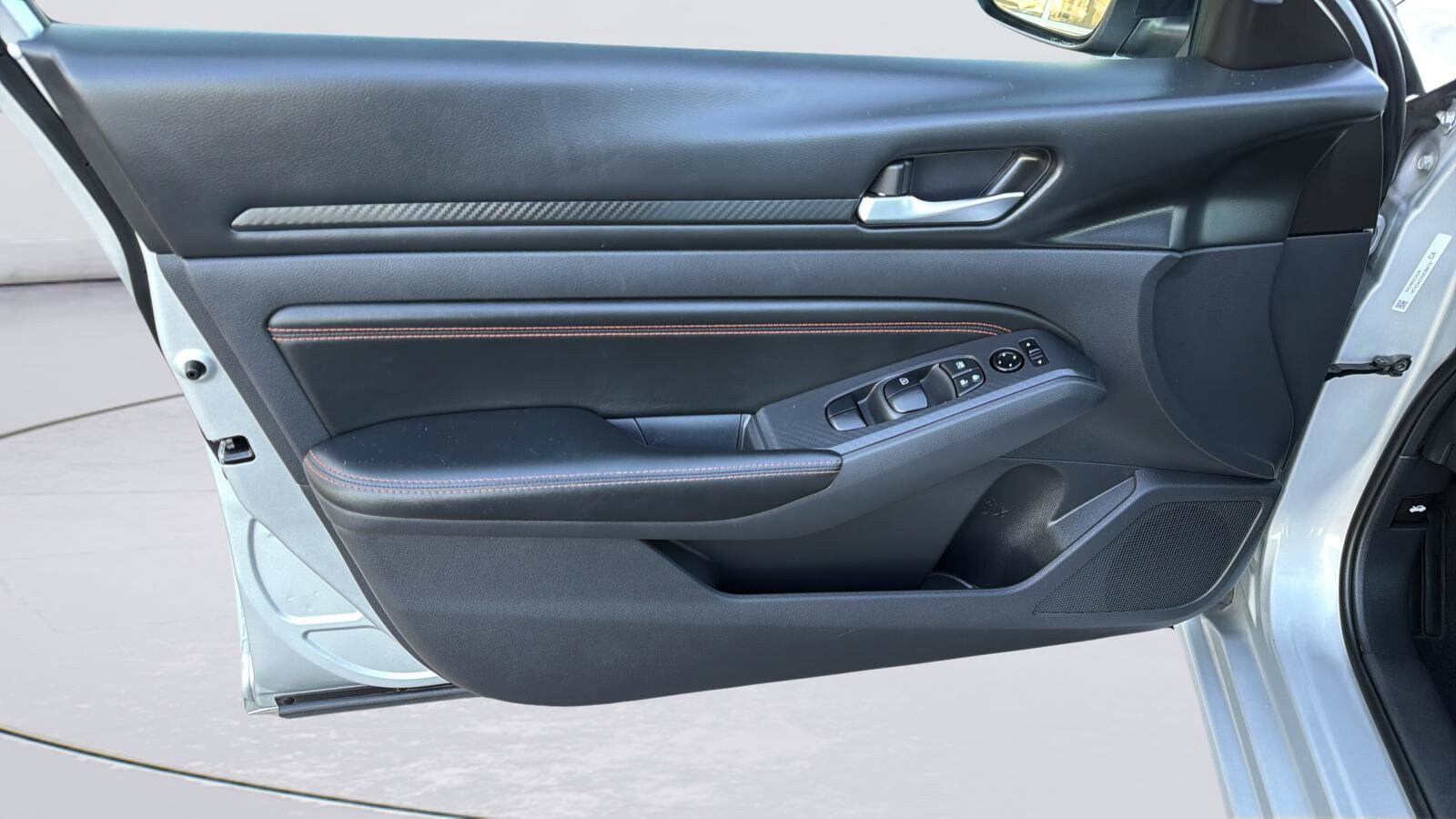2022 Nissan Altima SR - Photo 22