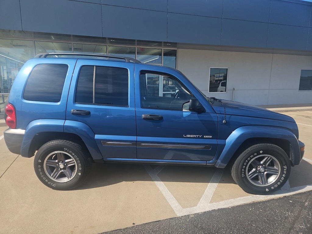 Used 2004 Jeep Liberty Sport SUV