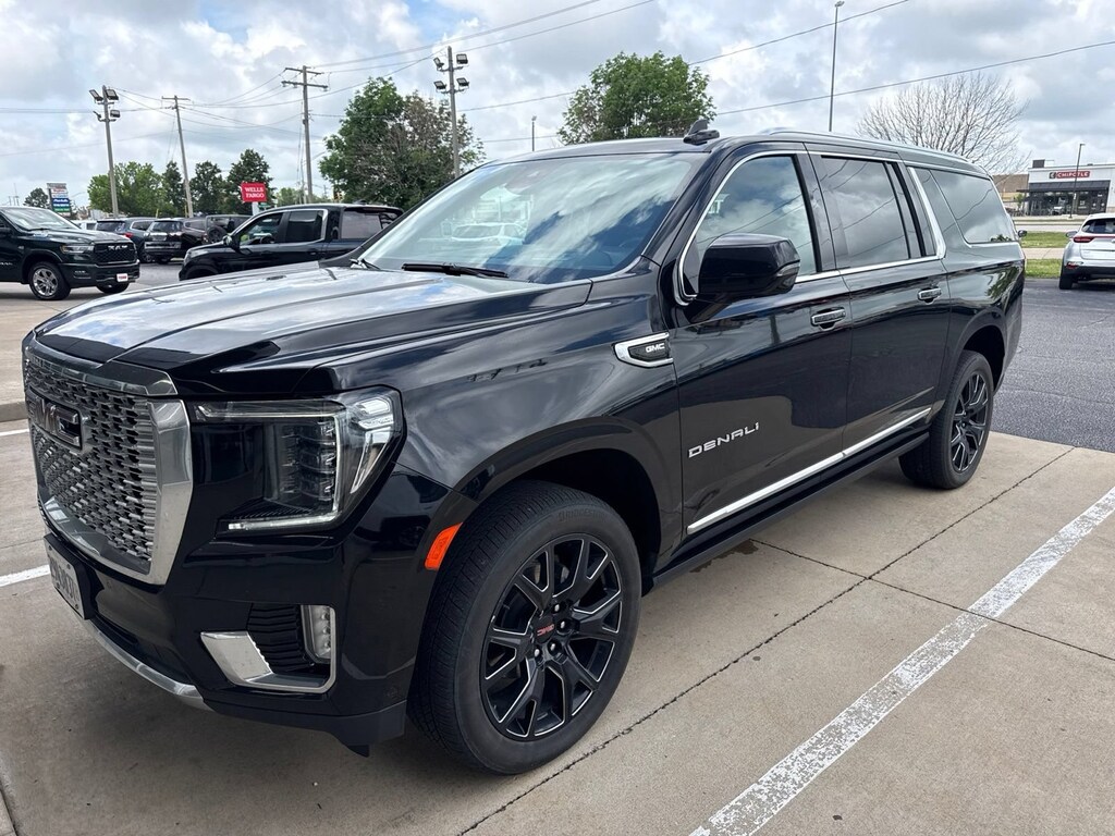 Used 2023 GMC Yukon XL Denali SUV