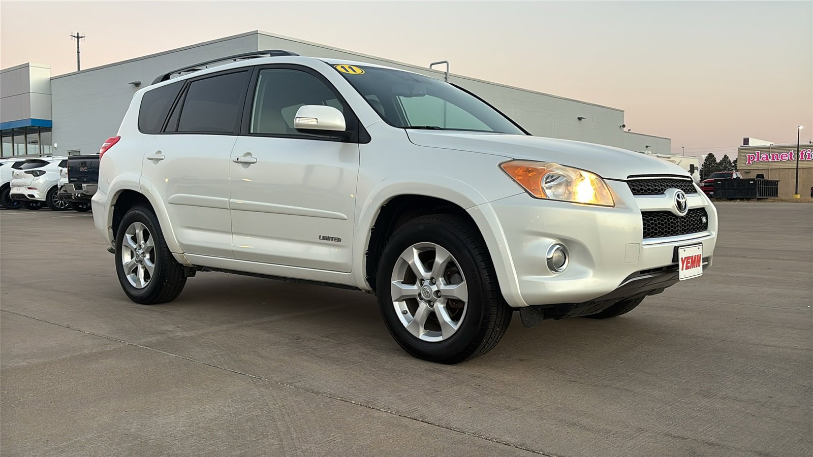 Used 2011 Toyota RAV4 Limited with VIN JTMDK4DV8BD018170 for sale in Galesburg, IL