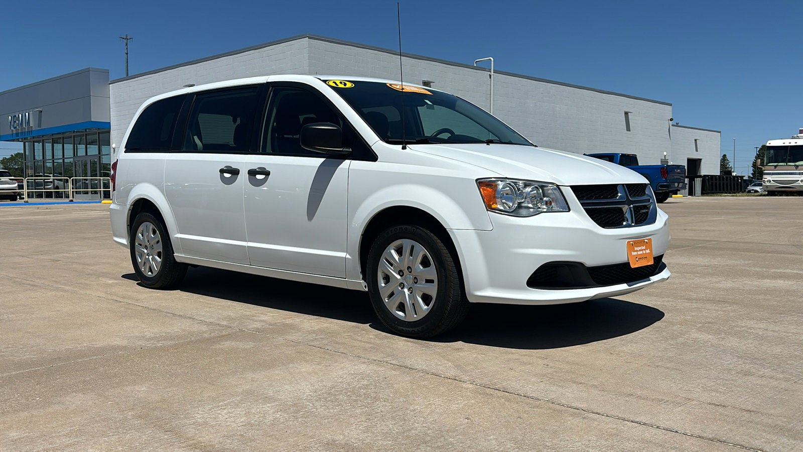 Used 2019 Dodge Grand Caravan SE with VIN 2C4RDGBGXKR756183 for sale in Galesburg, IL