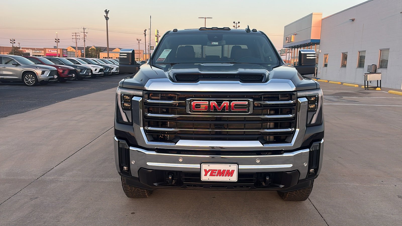 2026 Gmc Sierra 2500 HD SLT photo 2