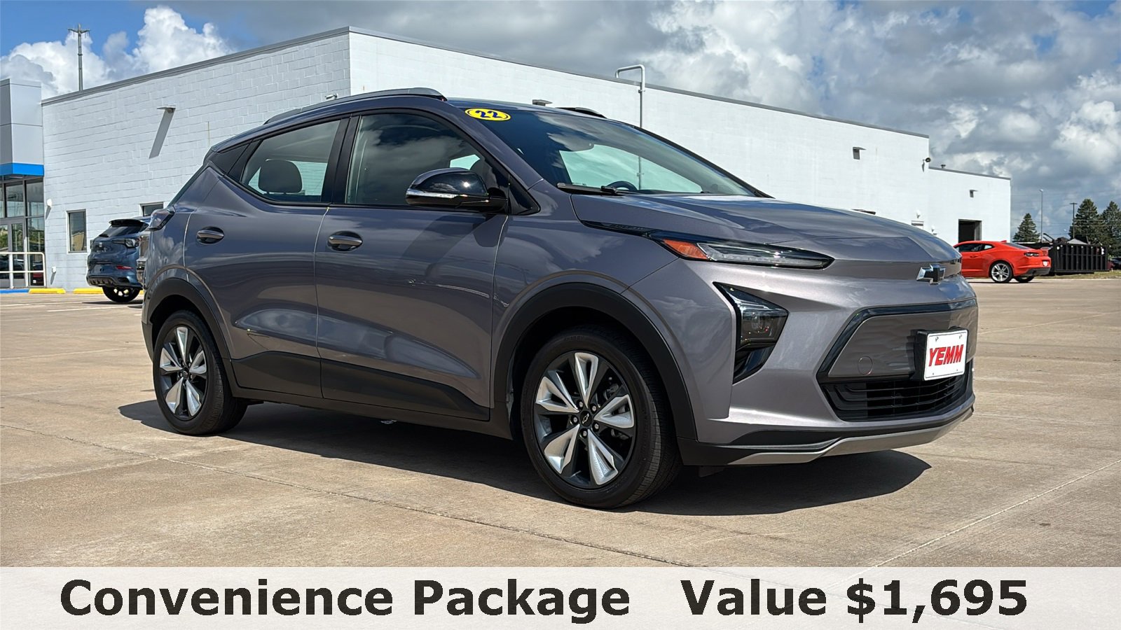 Used 2022 Chevrolet Bolt EUV LT with VIN 1G1FY6S02N4120393 for sale in Galesburg, IL