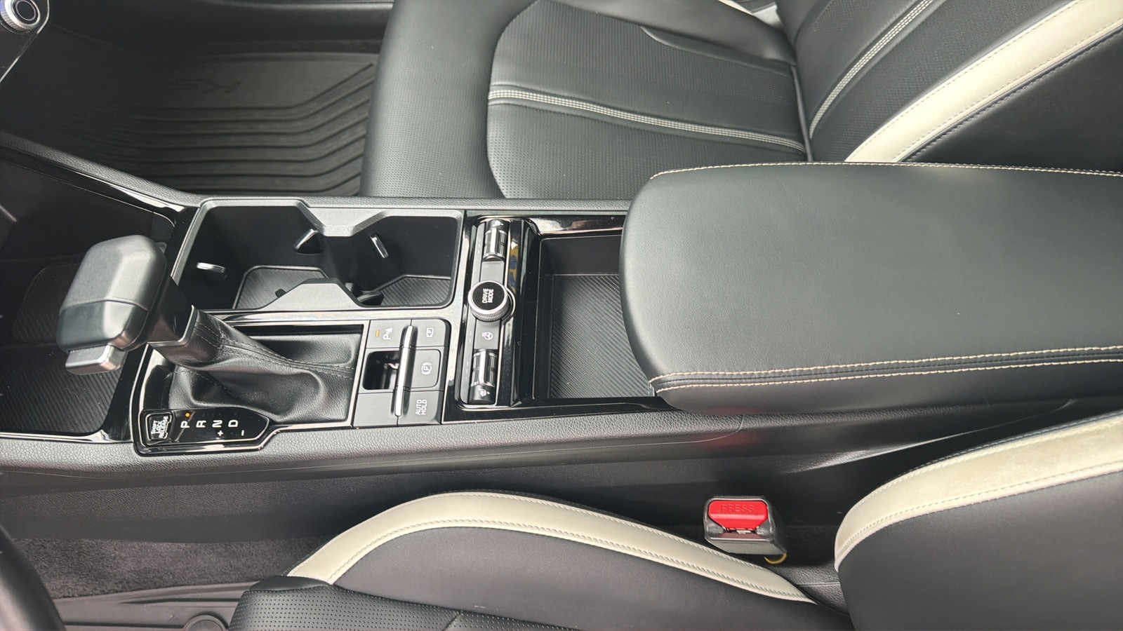2025 Kia K5 GT-Line - Photo 20
