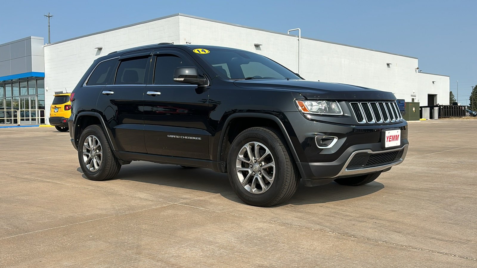 Used 2014 Jeep Grand Cherokee Limited with VIN 1C4RJFBG8EC487200 for sale in Galesburg, IL