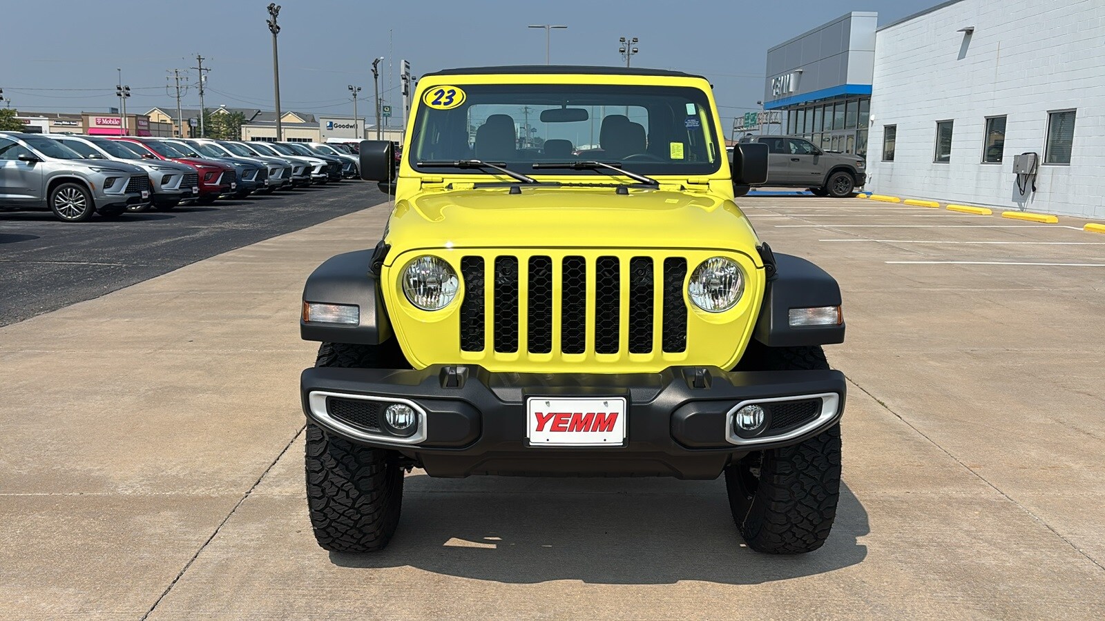 2023 Jeep Gladiator Sport photo 3