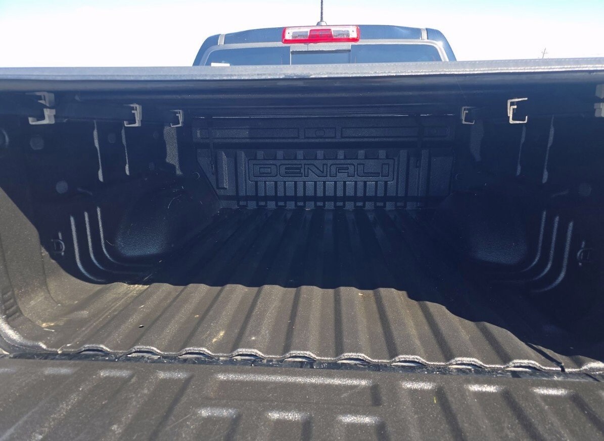 2022 Gmc Canyon Denali photo 2