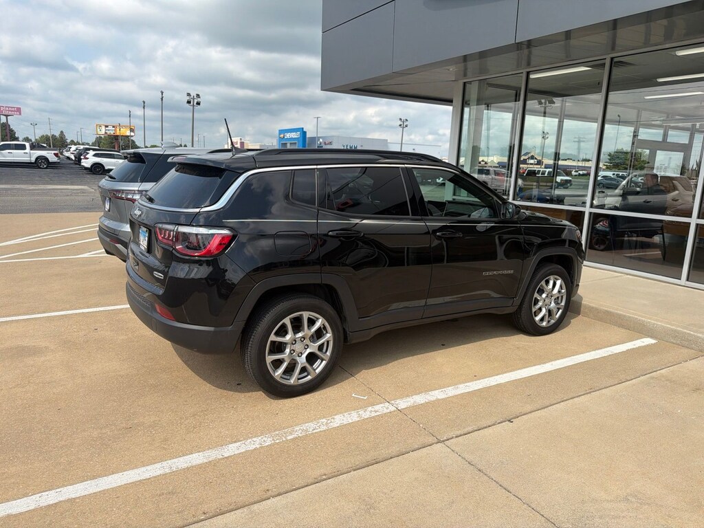 Used 2023 Jeep Compass Latitude Lux SUV