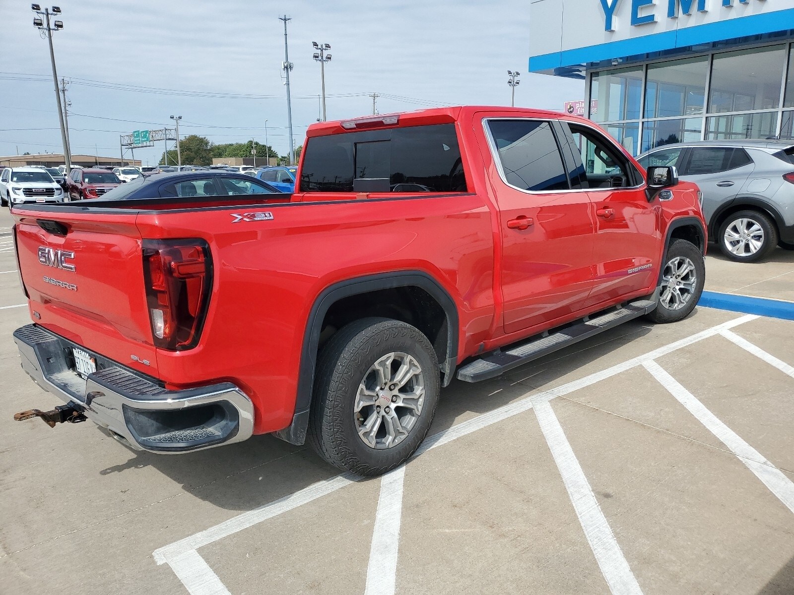 2025 Gmc Sierra 1500 SLE photo 2