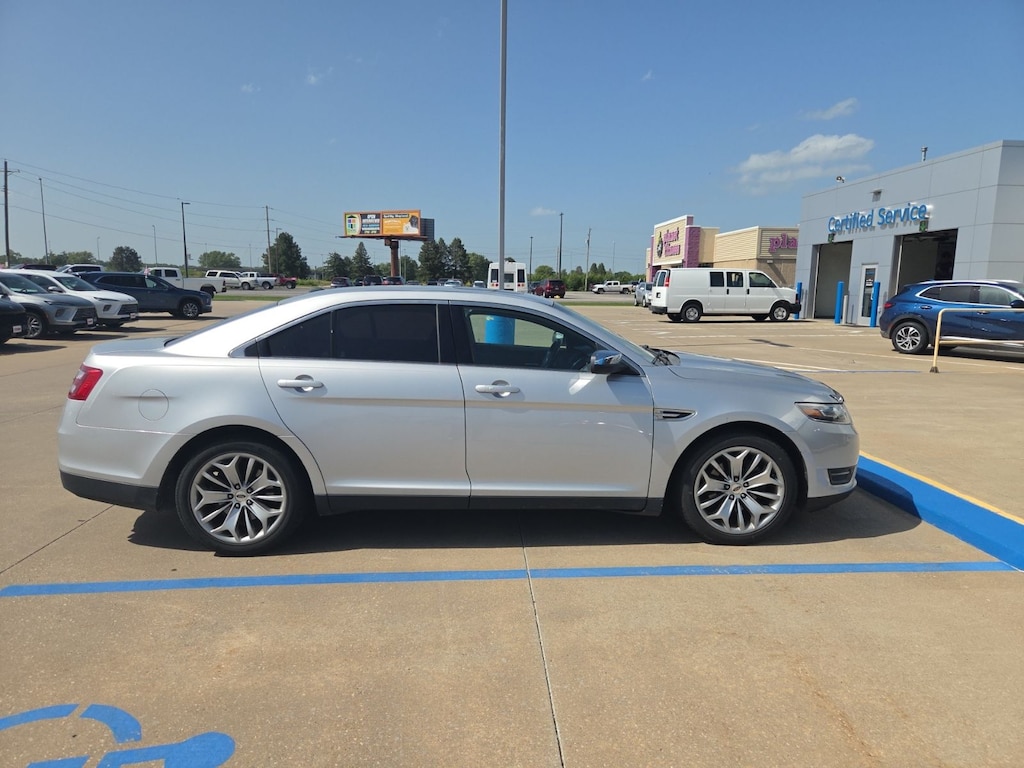 Used 2016 Ford Taurus Limited Sedan