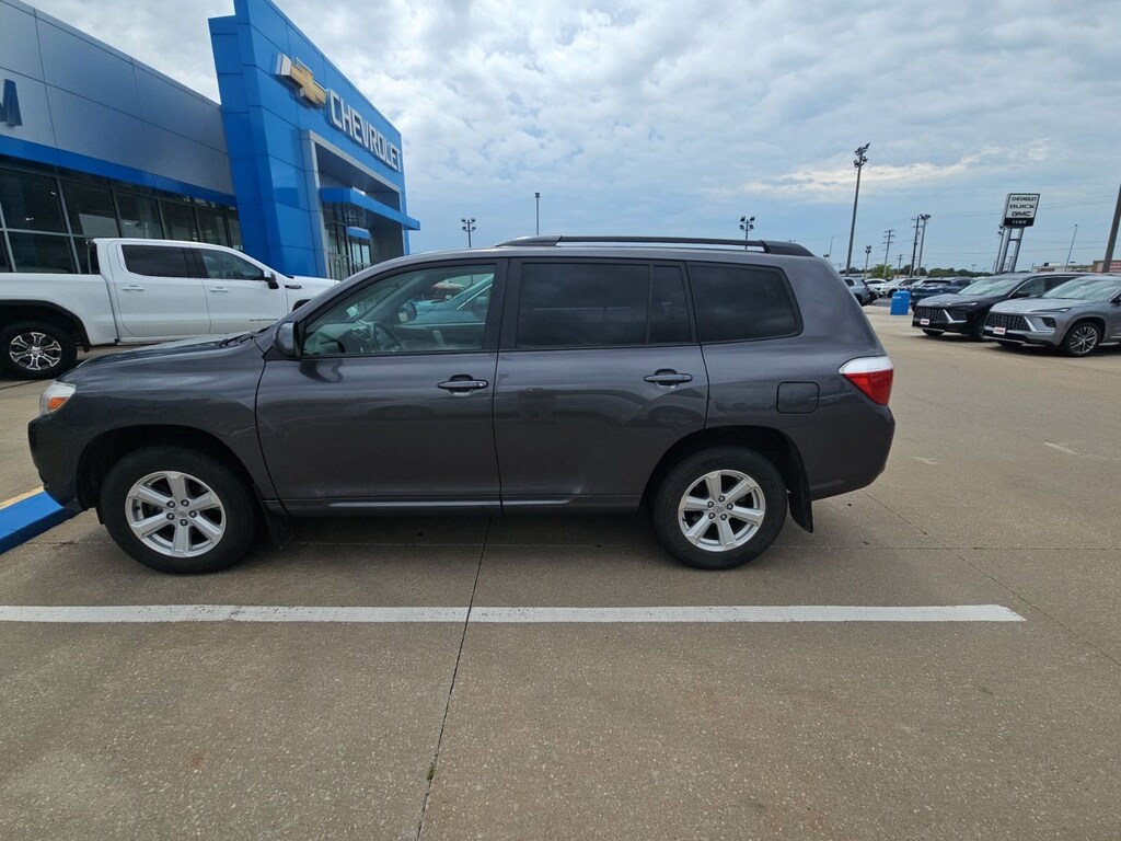 Used 2010 Toyota Highlander Base SUV