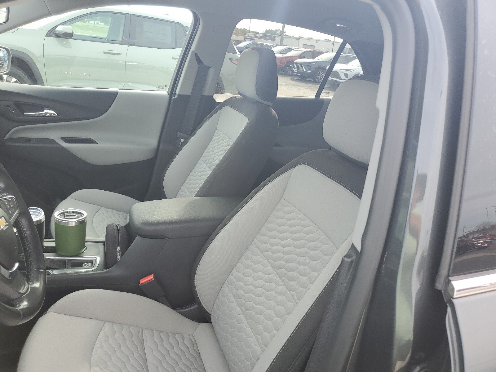 2019 Chevrolet Equinox LT photo 4