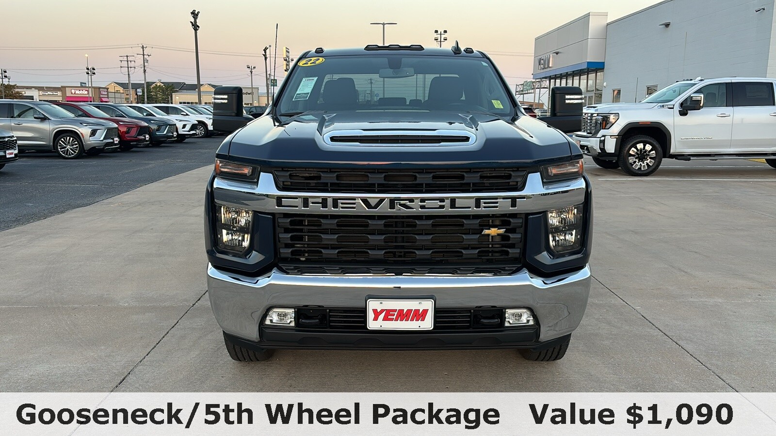 2022 Chevrolet Silverado 2500HD LT photo 3
