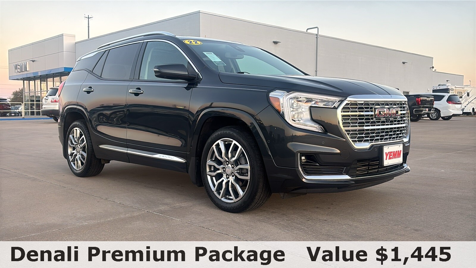 2022 Gmc Terrain Denali photo 2