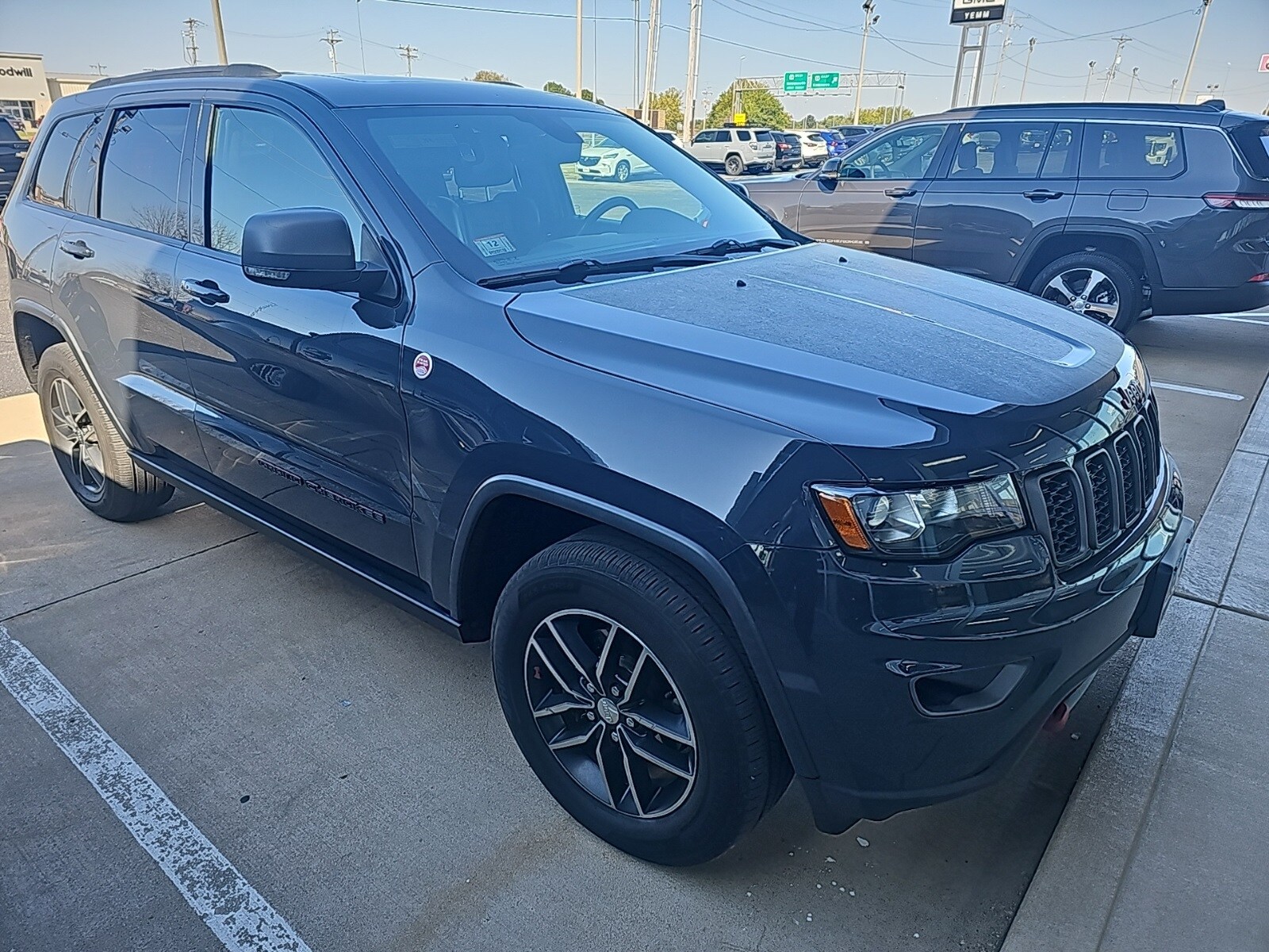 2017 Jeep Grand Cherokee Trailhawk photo 3
