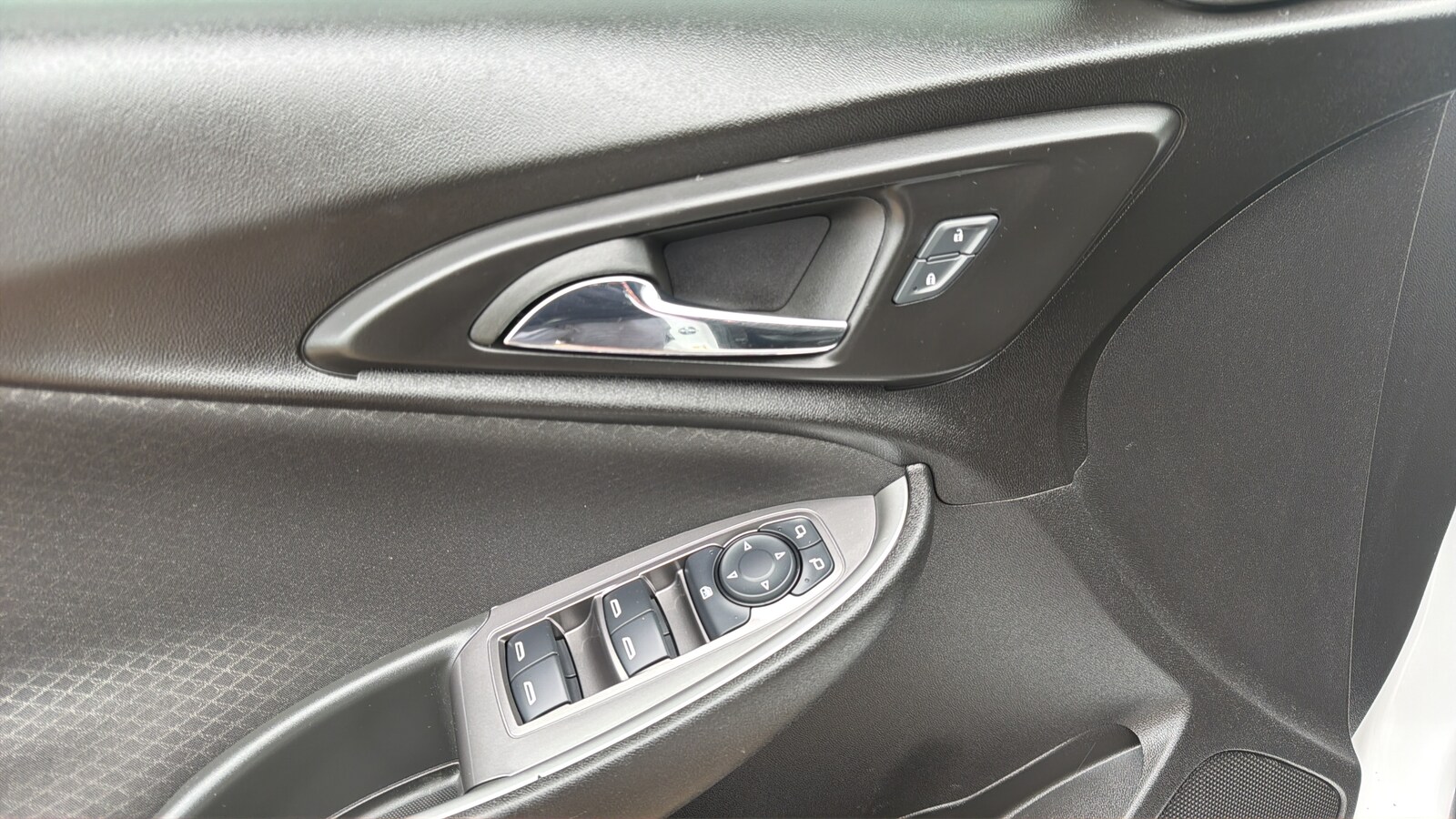 2025 Chevrolet Malibu RS - Photo 23