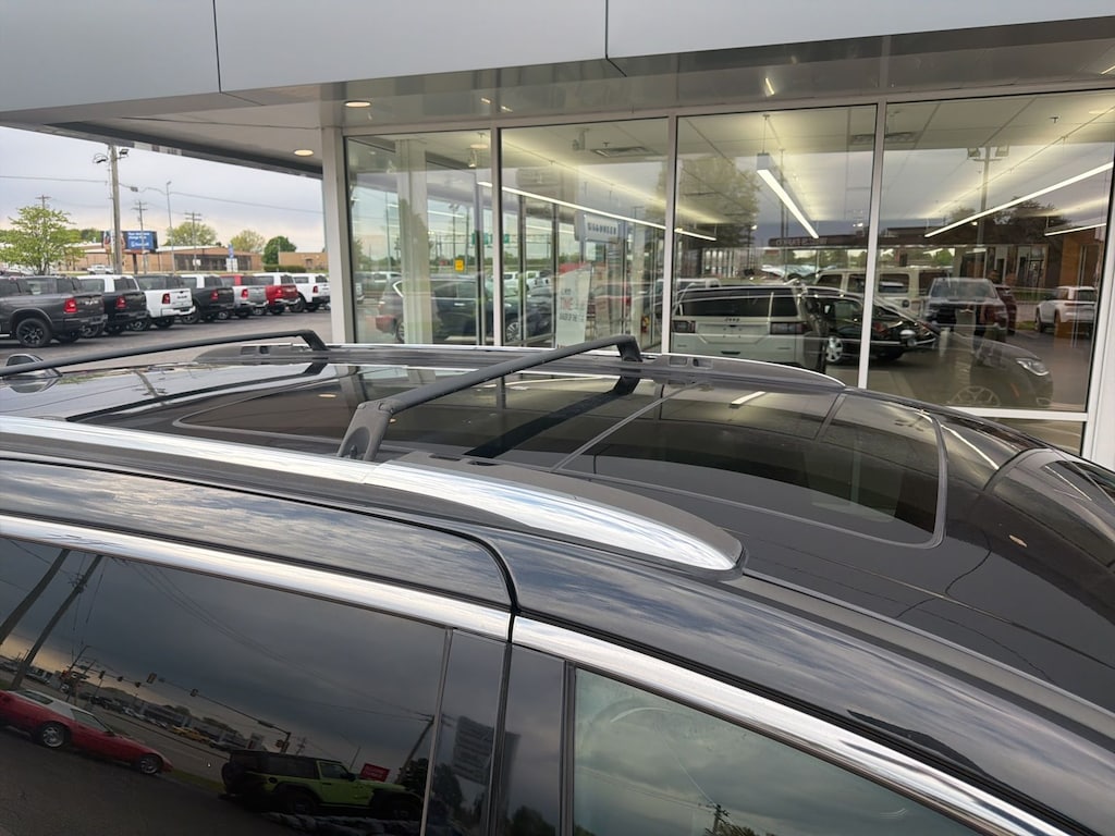 Used 2018 Chrysler Pacifica Limited Minivan/Van