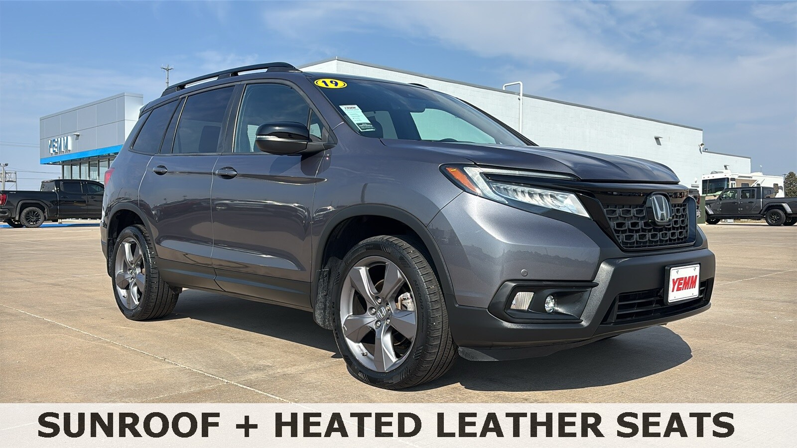 2019 Honda Passport Touring photo 2