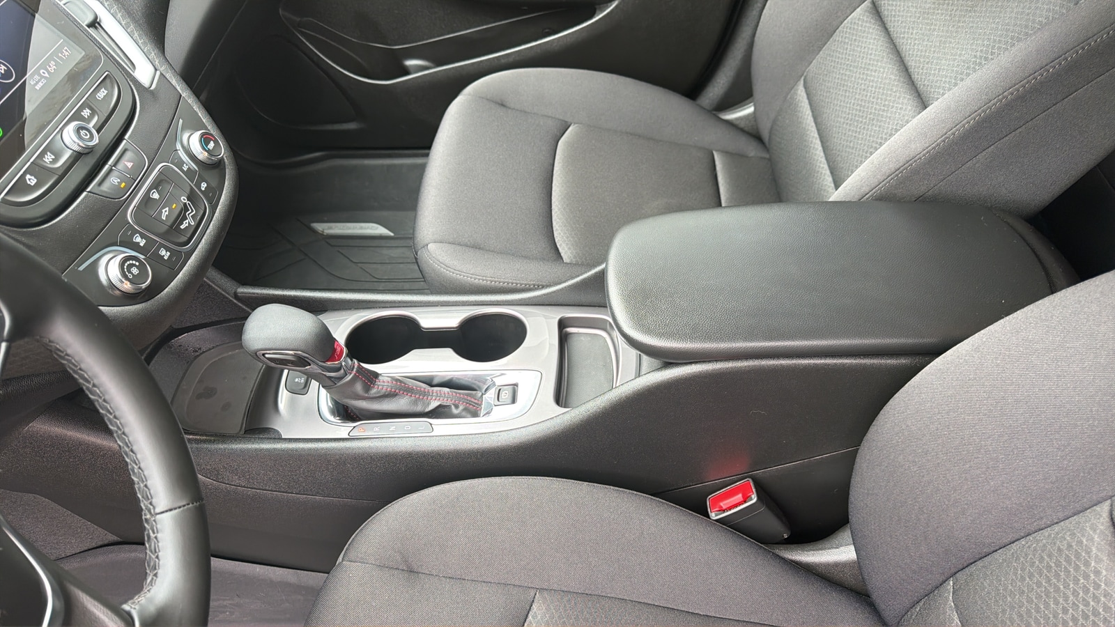 2025 Chevrolet Malibu RS - Photo 21