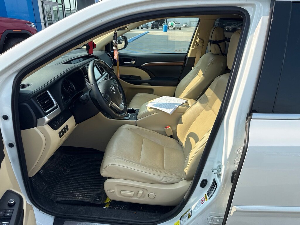 Used 2017 Toyota Highlander Limited Platinum SUV