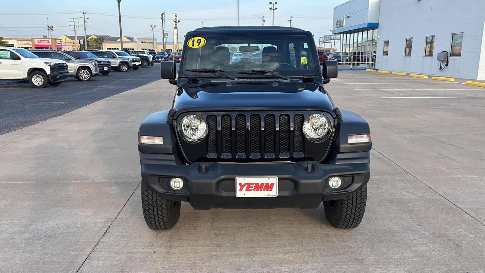 2019 Jeep Wrangler Unlimited Sport photo 3