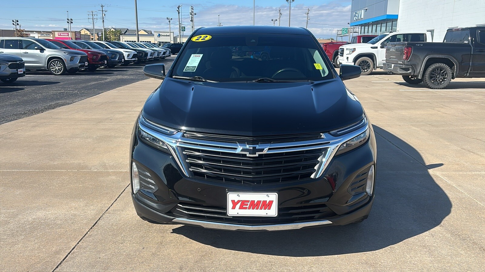 2022 Chevrolet Equinox LT photo 2
