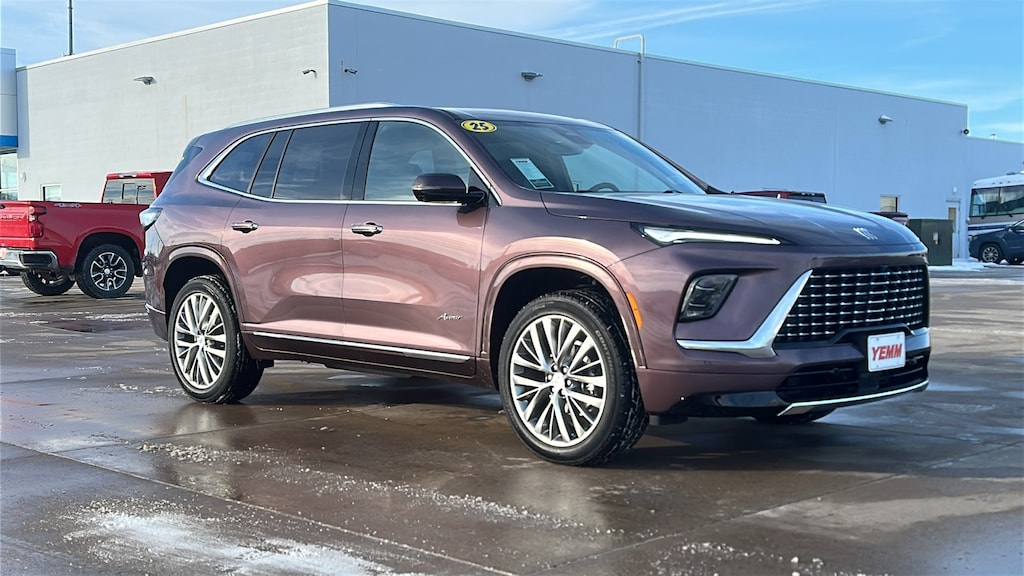 Used 2025 Buick Enclave Avenir SUV