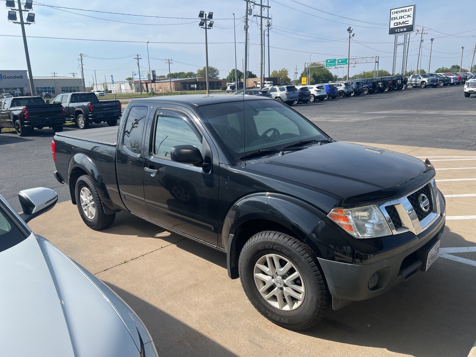 2018 Nissan Frontier S photo 2