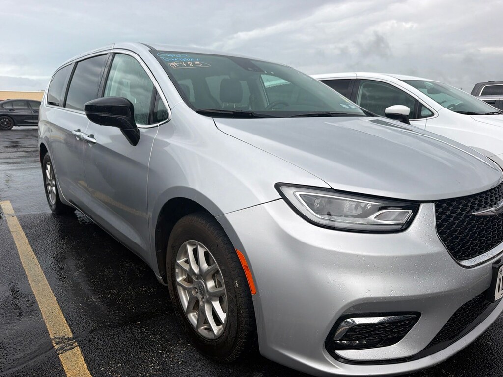 Certified 2024 Chrysler Pacifica Touring L Minivan/Van