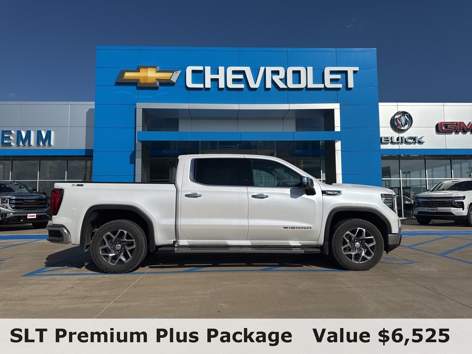 2024 Gmc Sierra 1500 SLT photo 2